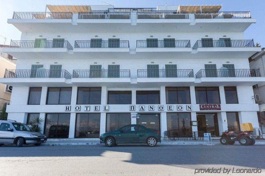 Pantheon City Hotel Gythio Esterno foto